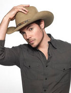 Josh Henderson : josh-henderson-1350357987.jpg