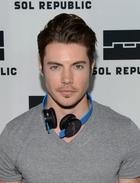 Josh Henderson : josh-henderson-1352689027.jpg