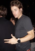 Josh Henderson : josh_henderson_1297452640.jpg