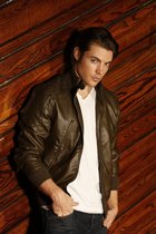 Josh Henderson : josh_henderson_1303493887.jpg