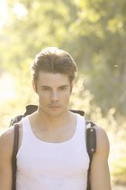 Josh Henderson : josh_henderson_1303493905.jpg