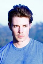 Josh Henderson : josh_henderson_1303493939.jpg