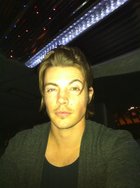 Josh Henderson : josh_henderson_1304100747.jpg