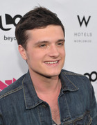 Josh Hutcherson : josh-hutcherson-1333830712.jpg