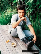 Josh Hutcherson : josh-hutcherson-1334187767.jpg