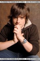 Josh Hutcherson : josh_hutcherson_1176418062.jpg