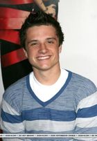 Josh Hutcherson : josh_hutcherson_1227851963.jpg