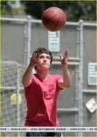 Josh Hutcherson : josh_hutcherson_1250434957.jpg