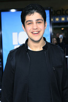 Josh Peck : TI4U_u1143306961.jpg