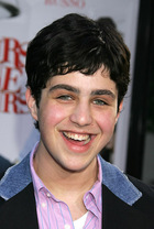 Josh Peck : TI4U_u1143393166.jpg