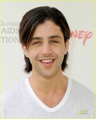 Josh Peck : josh-peck-1359867815.jpg