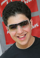 Josh Peck : josh_peck_1229008840.jpg