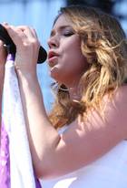 Joss Stone : joss-stone-1322910219.jpg