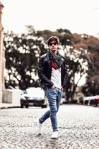 Julian Serrano : julian-serrano-1536459602.jpg