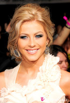 Julianne Hough : juliannehough_1290021541.jpg