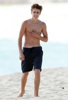 Justin Bieber : justin-bieber-1326133974.jpg