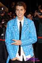 Justin Bieber : justin-bieber-1327888595.jpg