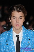 Justin Bieber : justin-bieber-1327888597.jpg