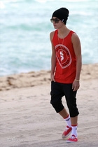 Justin Bieber : justin-bieber-1328202341.jpg