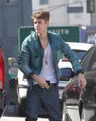 Justin Bieber : justin-bieber-1339400902.jpg