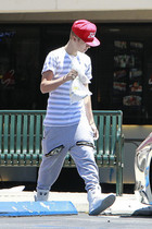 Justin Bieber : justin-bieber-1341189005.jpg