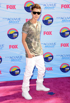 Justin Bieber : justin-bieber-1343057559.jpg