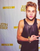 Justin Bieber : justin-bieber-1349191300.jpg