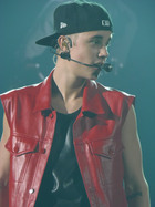 Justin Bieber : justin-bieber-1350233682.jpg