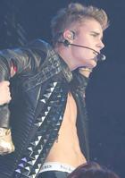 Justin Bieber : justin-bieber-1350464361.jpg