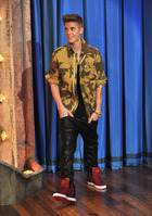 Justin Bieber : justin-bieber-1372011117.jpg