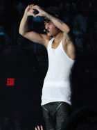 Justin Bieber : justin-bieber-1372099517.jpg