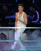 Justin Bieber : justin-bieber-1372196097.jpg