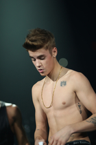 Justin Bieber : justin-bieber-1372879244.jpg