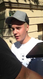 Justin Bieber : justin-bieber-1443403801.jpg