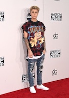 Justin Bieber : justin-bieber-1448294041.jpg