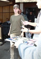 Justin Bieber : justin-bieber-1453135321.jpg