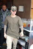 Justin Bieber : justin-bieber-1453142521.jpg