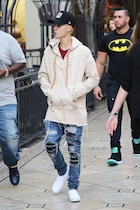 Justin Bieber : justin-bieber-1453354561.jpg