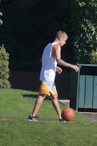 Justin Bieber : justin-bieber-1473997681.jpg