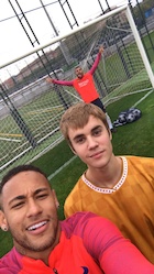 Justin Bieber : justin-bieber-1479748321.jpg