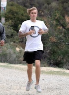 Justin Bieber : justin-bieber-1482382441.jpg