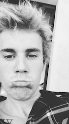 Justin Bieber : justin-bieber-1509684121.jpg