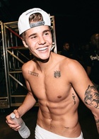 Justin Bieber : justin-bieber-1526083229.jpg