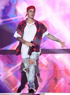 Justin Bieber : justin-bieber-1585703090.jpg