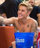 Justin Bieber : justin-bieber-1588210527.jpg