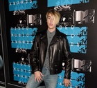 Justin Bieber : justin-bieber-1589138821.jpg