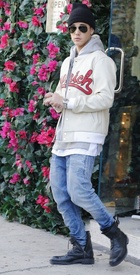 Justin Bieber : justin-bieber-1620606123.jpg