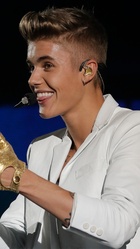 Justin Bieber : justin-bieber-1625353083.jpg