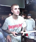 Justin Bieber : justin-bieber-1653159090.jpg