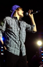 Justin Bieber : justinbieber_1266266253.jpg